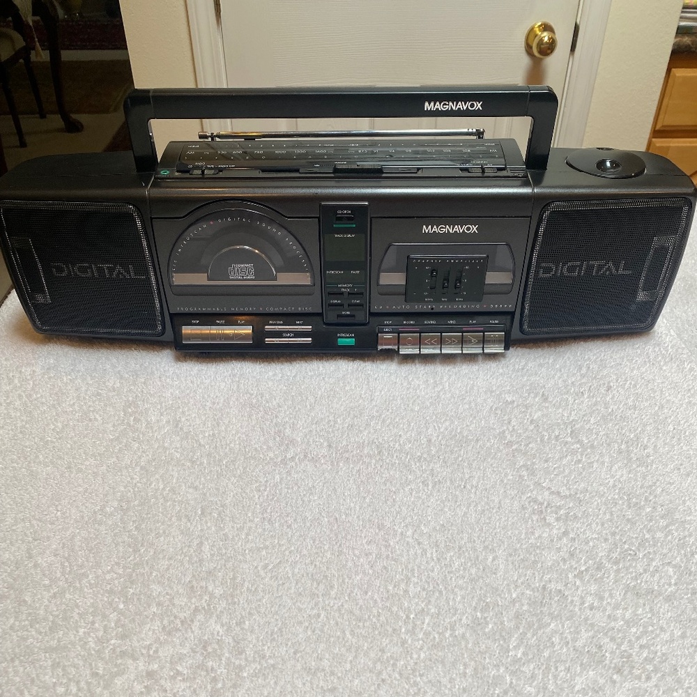 Vintage Magnavox Boombox  CD, Tape & Radio
